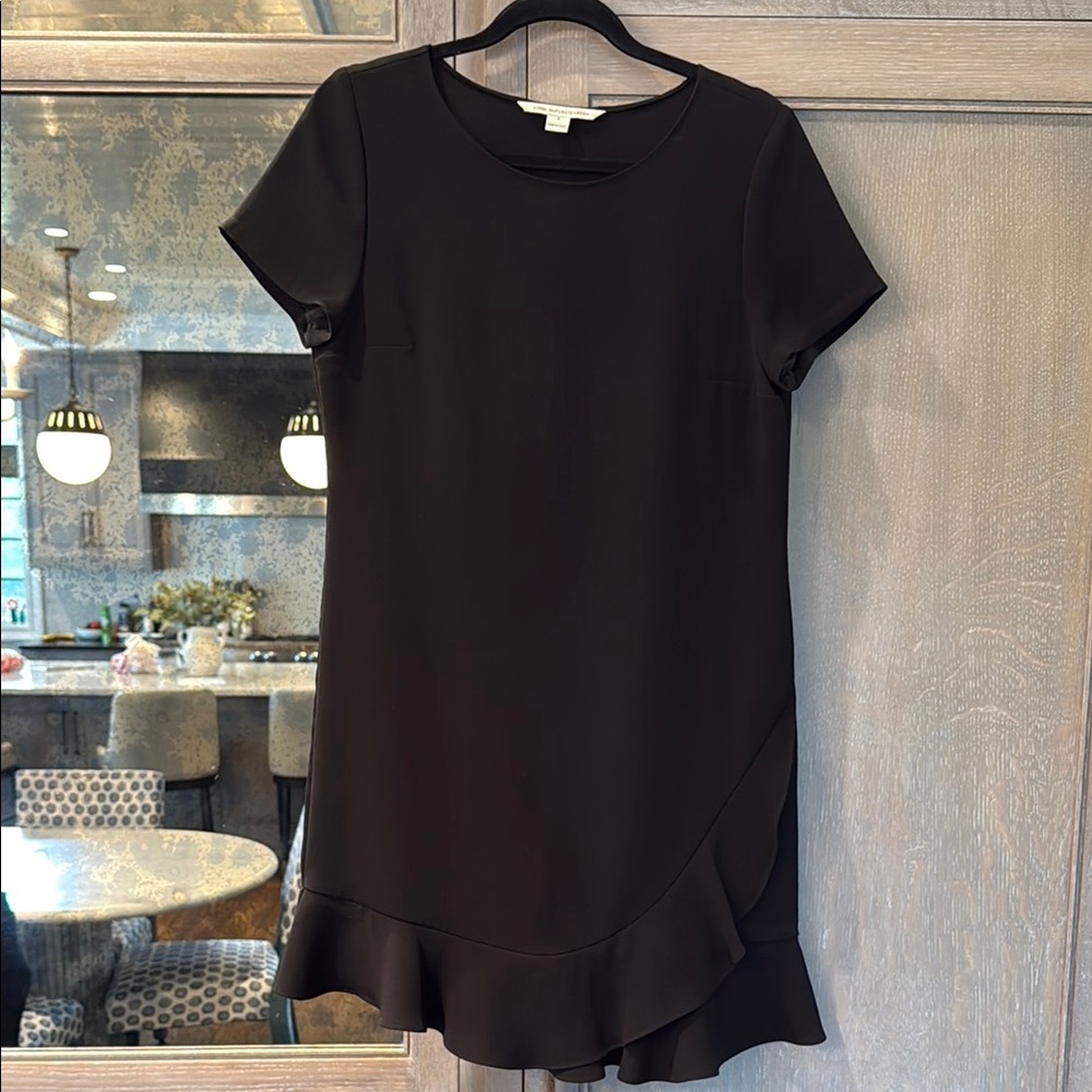 Diane von Furstenberg Elegant Black Ruffle Hem Dress